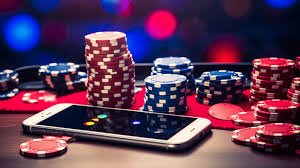 Pertandingan PMPL Indonesia dengan tim profesional Mobile Legends di panggung utama
